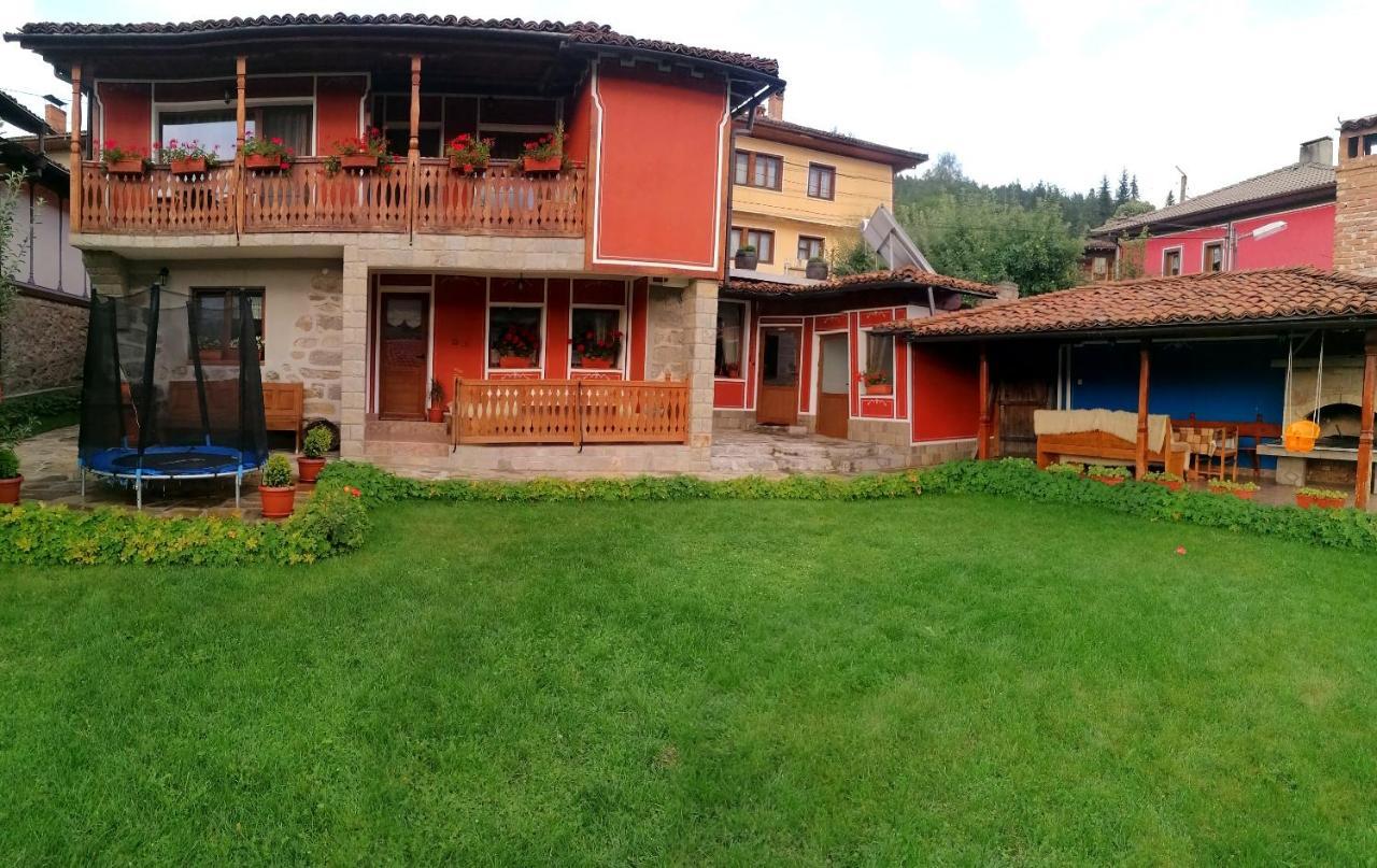 Радкината Къща Hotel Koprivshtitsa Eksteriør billede