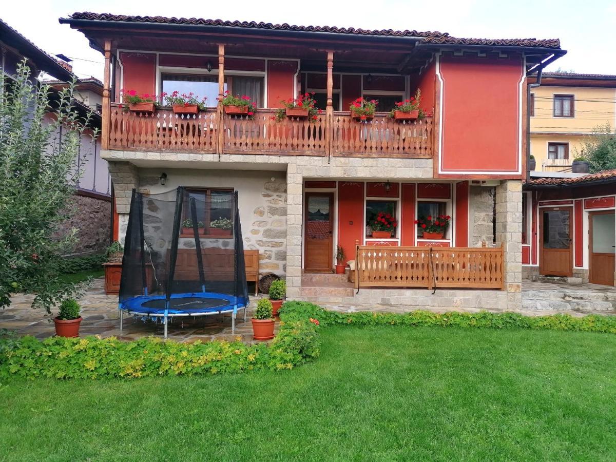 Радкината Къща Hotel Koprivshtitsa Eksteriør billede
