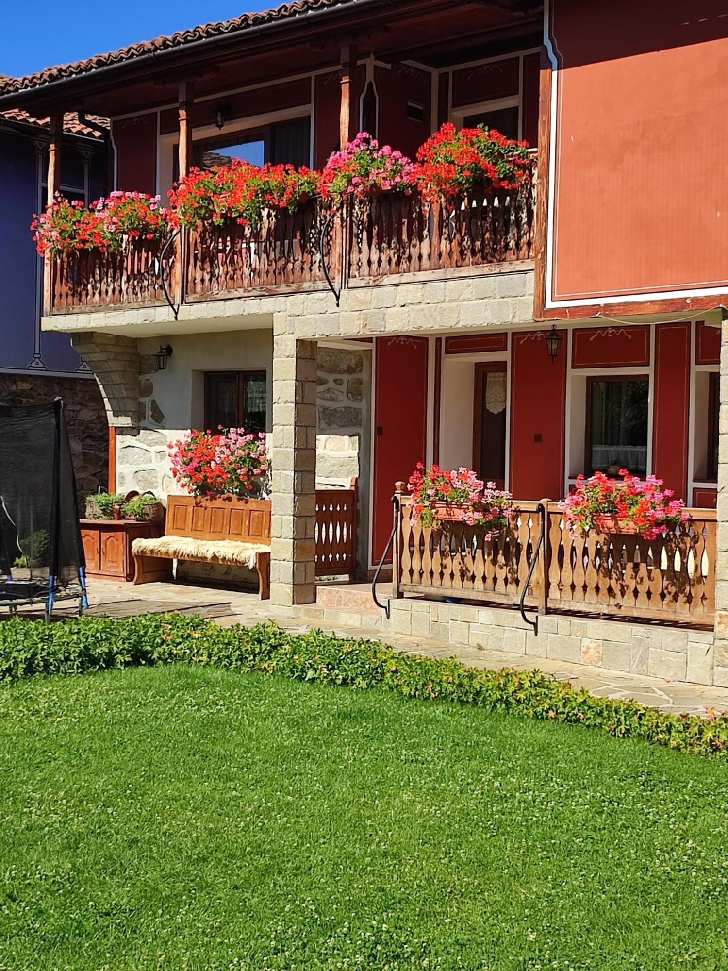 Радкината Къща Hotel Koprivshtitsa Eksteriør billede