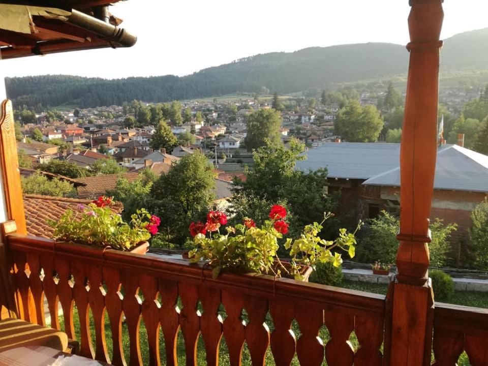 Радкината Къща Hotel Koprivshtitsa Eksteriør billede